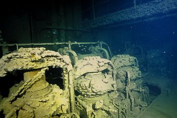 The engine room of the Kensho Maru, Truk Lagoon - this sh... by Eric Bancroft 