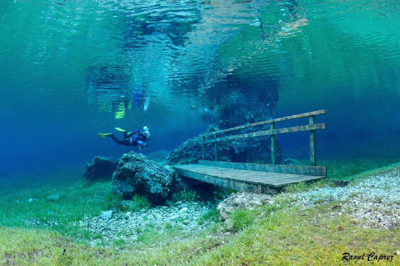 Ready to cross the underwater bridge by Raoul Caprez 