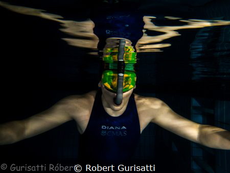 Fin swimming by Robert Gurisatti 