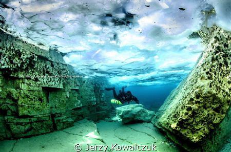 I've shot this images in Tobermory Ontario under ice next... by Jerzy Kowalczuk 