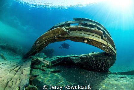 Wreck of the Alice G in Tobermory Ontario by Jerzy Kowalczuk 