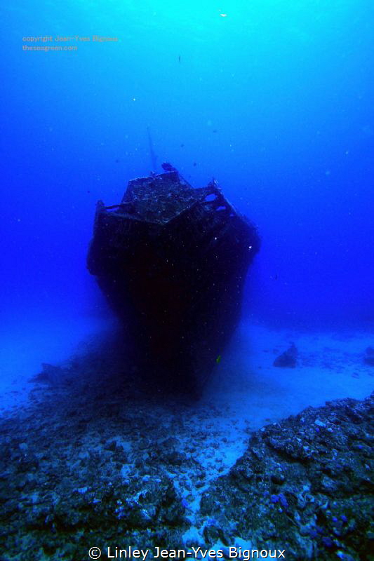 Jebeda Ship wreck Mauritius
Linley Jean-Yves Bignoux by Linley Jean-Yves Bignoux 