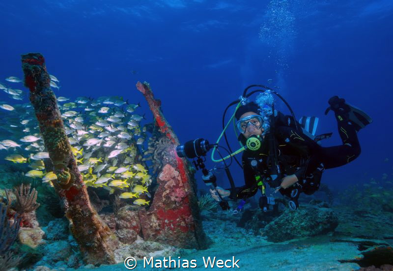 Mexico - Isla Mujeres - Manchones Wreck by Mathias Weck 