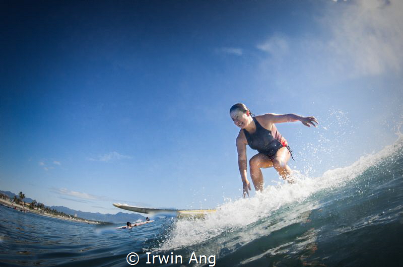G O . S U R F I N G
Surfer (Tiffany)
Baler (Aurora), Ph... by Irwin Ang 