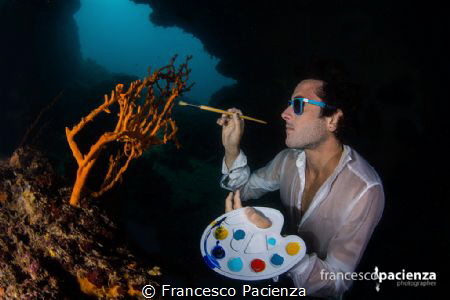 The painter of the sea by Francesco Pacienza 