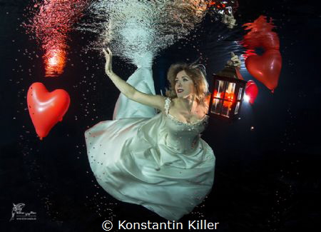 UW model Agnieszka Kwit
Photographer: Konstantin Killer
... by Konstantin Killer 