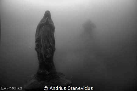 A small statule of St Maria been set up for diverwho died... by Andrius Stanevicius 