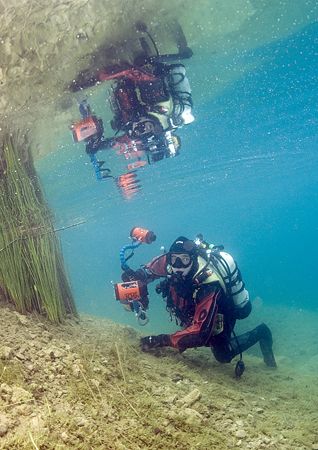 Diver reflection.
Capernwray.
D200,16mm. by Mark Thomas 
