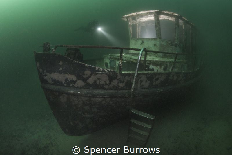 Local inland wreck with on/off flash lighting. by Spencer Burrows 