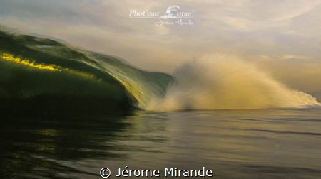1/13 s in the wave by Jérome Mirande 