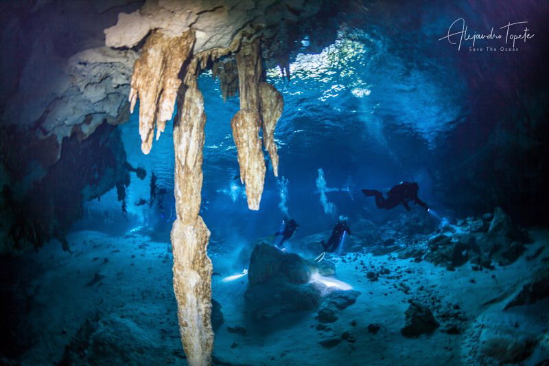 Divers in the Cavern, Dos Ojos Playa del Carmen México by Alejandro Topete 