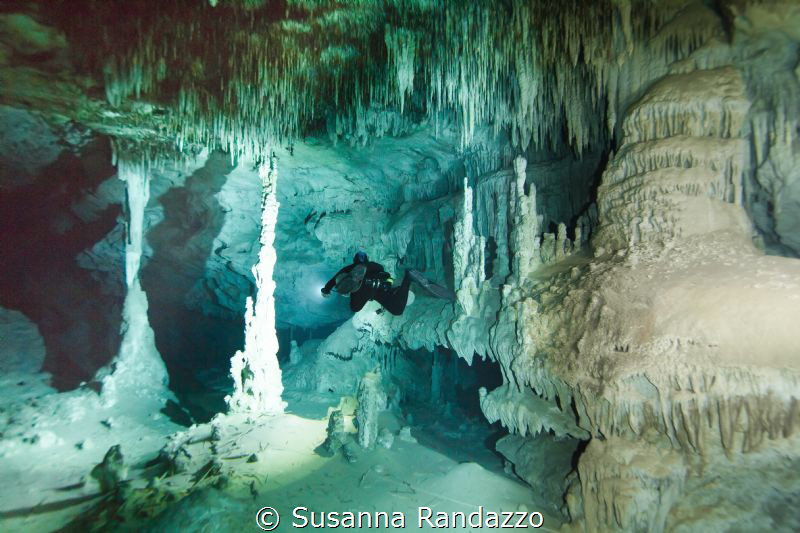 Otoch Ha cave by Susanna Randazzo 