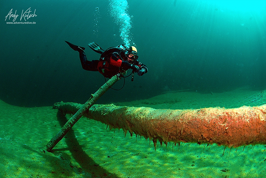 Diver in Samaranger See by Andy Kutsch 