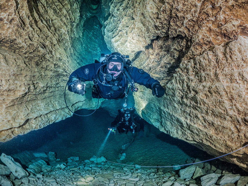 With a permit you can dive this cave in Chatillon-sur-Sei... by Brenda De Vries 