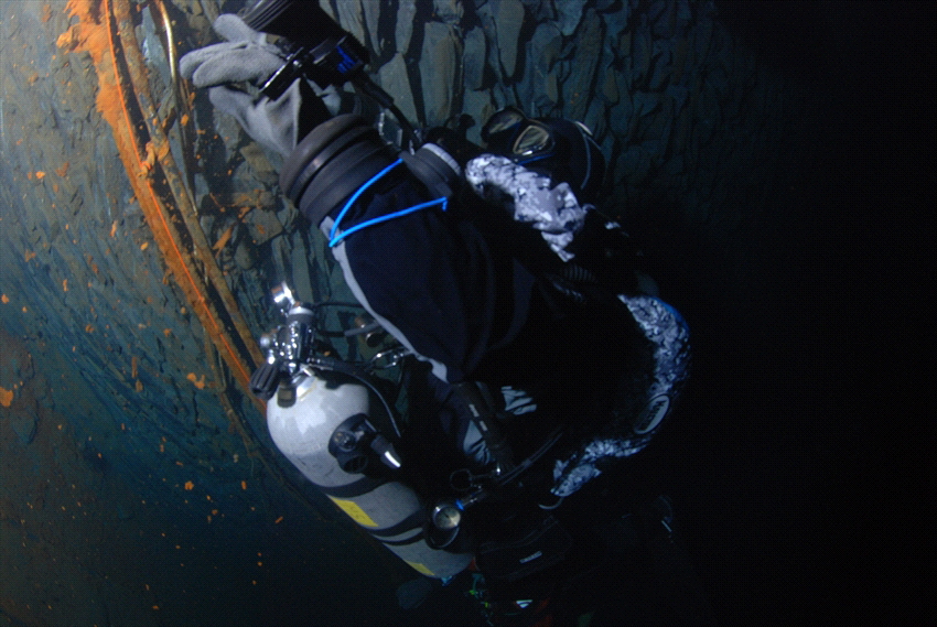 JJ CCR Diver in Nuttlar by Andy Kutsch 