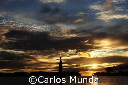 Small lighthouse, Koror Pier. Canon 350D by Carlos Munda 