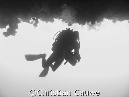 enter the blue hole (from the outside), 60m, dahab by Christian Cauwe 