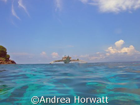 Waiting for the boat, Apo Island, Dumaguete area, Philipp... by Andrea Horwatt 