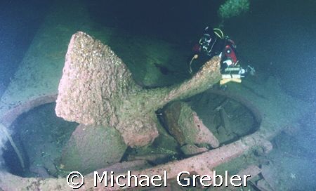 The propellor on the Sonja Maersk, wrecked near Halifax, ... by Michael Grebler 