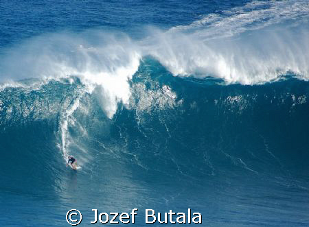 Surfing "Jaws" by Jozef Butala 