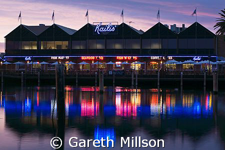 2s exposure, Fremantle Harbour, Western Australia. by Gareth Millson 