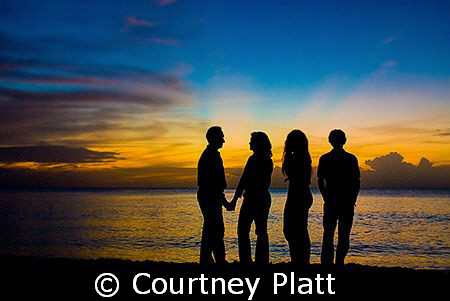 "Colors of the Caribbean"

The night of arrival on Seve... by Courtney Platt 