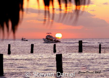 Cozumel Sunset-Shot with a Canon EOS Xti and 24-105 zoom ... by Steven Daniel 
