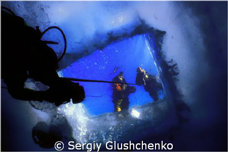 Lake Bajkal, ice diving by Sergiy Glushchenko 