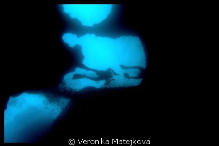Two diwers in the cave.
Shot at 30 m depth by Veronika Matějková 