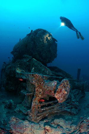 Steam Engine, Thistlegorm, Red Sea, Egypt. by Jim Garland 
