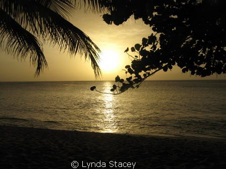 The most beautiful sunset I ever saw on the beach of the ... by Lynda Stacey 