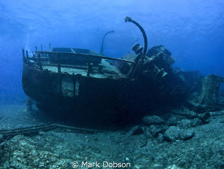 This is a wide angle shot of the Condesita a wreck off Te... by Mark Dobson 