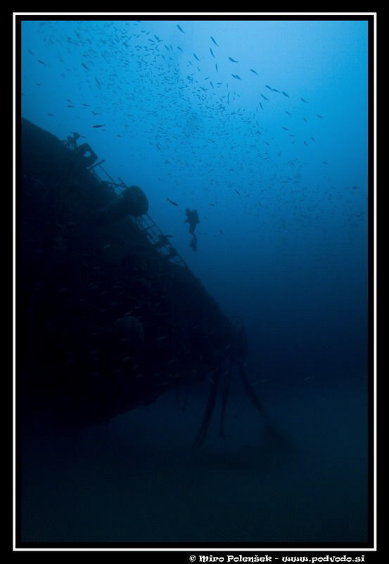 Elhawistar wreck on cloudy day with great visibility by Miro Polensek 