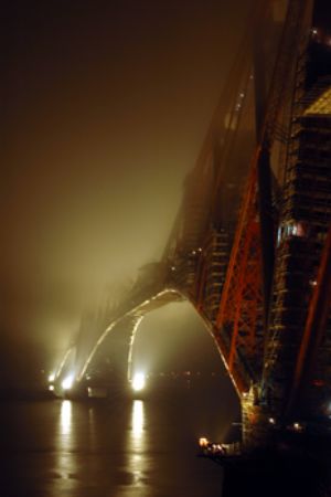 The Forth Rail Bridge, Scotland. Taken on a very cold and... by Grant Kennedy 
