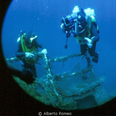 Exploring the wreck of " Carmelo Lo Porto" in Favignana i... by Alberto Romeo 