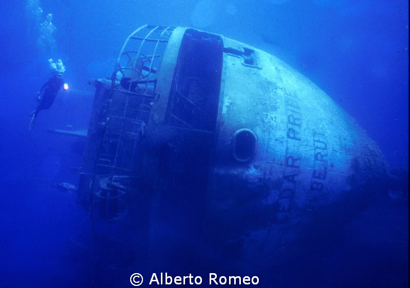 Exploring the wreck of " Cedar Pride" in Gulf of Aqaba. by Alberto Romeo 