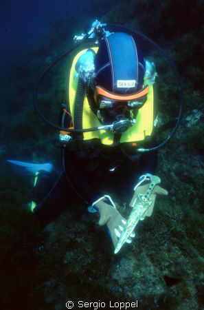 "Gold dragger" Archaeological research. Nikonos 15mm.UW by Sergio Loppel 