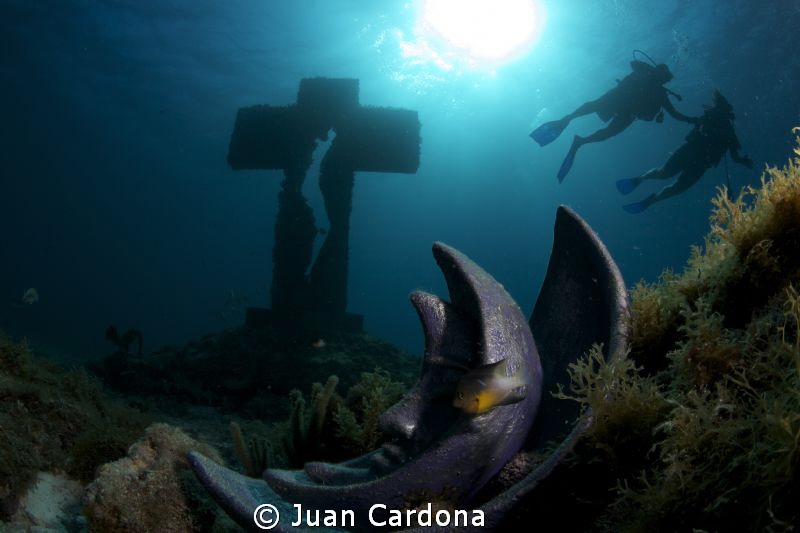 Death`s Day In mexico people live their offers to their l... by Juan Cardona 