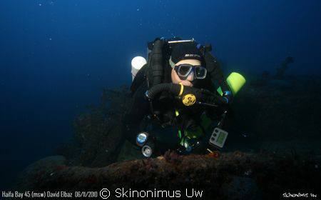 Diver Portrait
45(msw) by Skinonimus Uw 