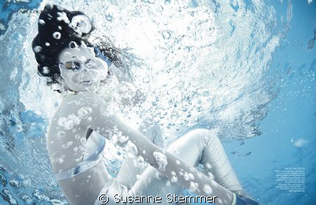 underwater beauty edtitorial for 1st magazine
 by Susanne Stemmer 