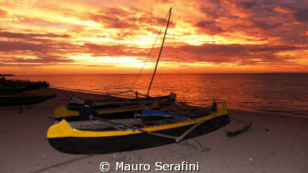 Anakao sunset
 by Mauro Serafini 