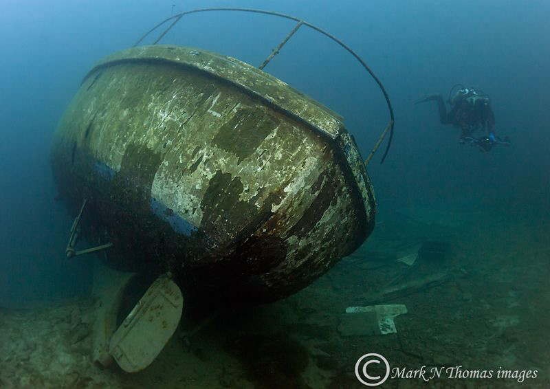 Freshwater wreck & diver.
Dec 2010 - water = 5'C by Mark Thomas 