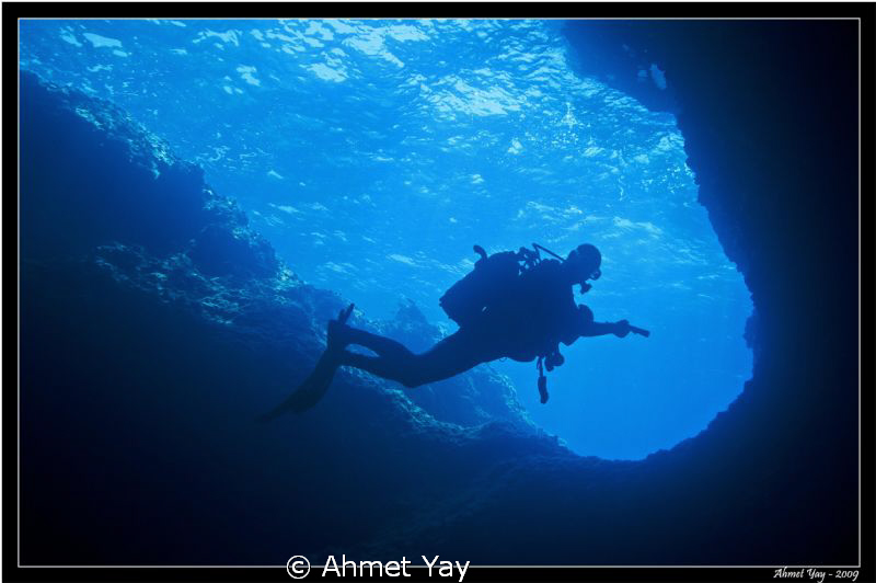 The diver at enter the cove by Ahmet Yay 