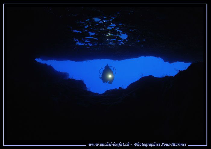 Diving the caves in Malta - Gozo... :O)... by Michel Lonfat 
