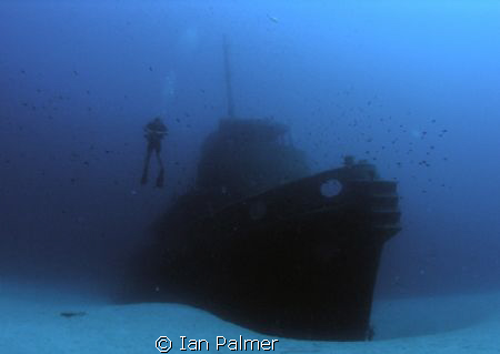 Rozi tug boat. Artificial reef off of Cirkewwa on the nor... by Ian Palmer 