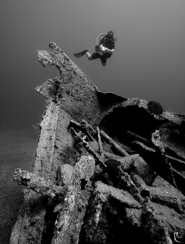 The remainings of the "Sakkaria" shipwreck in Kalkan/Turk... by Rico Besserdich 