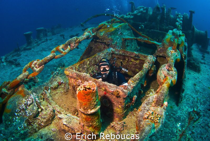 End of the tour inside the SS Thistlegorm, out of the cha... by Erich Reboucas 
