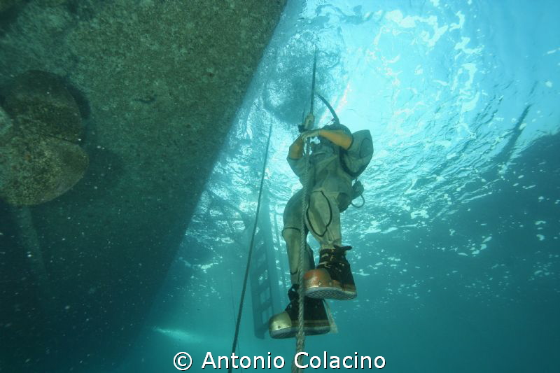 Italian Navy Hard hat diver, ascendig to the surface afte... by Antonio Colacino 