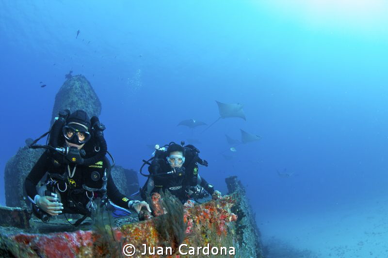 Wreck dive Cancun by Juan Cardona 