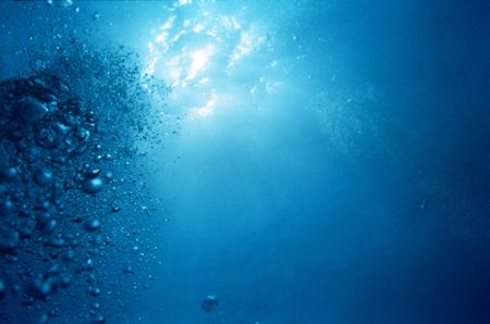 Clear blue waters at 25 m depth !!!
Using MX-5II camera ... by Arno Dekker 